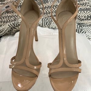 Tory Burch Nude Bells Size 8.5